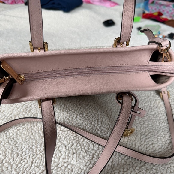 Michael Kors Pale Pink and White Signature Satchel - Picture 6 of 7